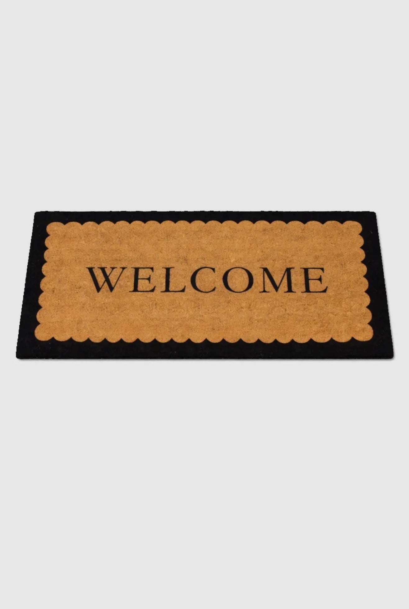 Oversized Scalloped Edge Mat